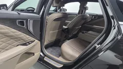 2023 Kia K8 Signature Special — фото 11
