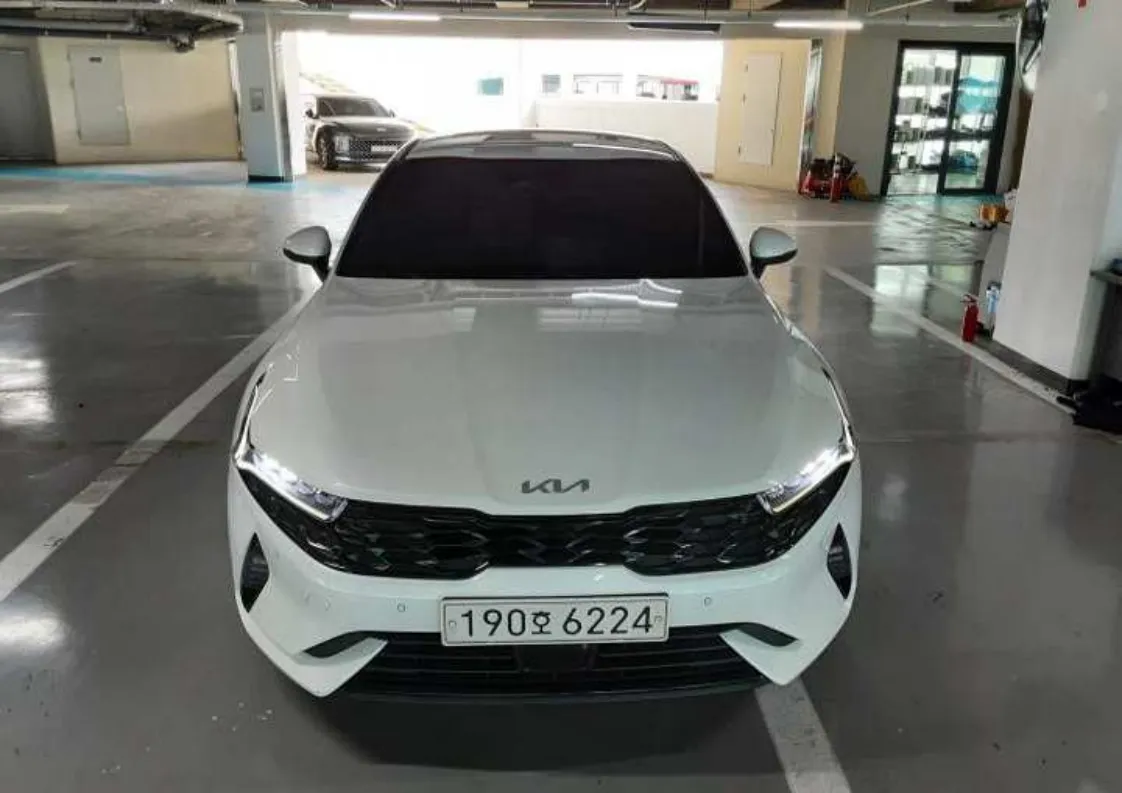 2022 Kia K5 Prestige