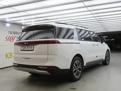 2022 Kia Carnival Diesel 11-Seater Prestige — фото 4