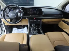 2022 Kia Carnival Diesel 11-Seater Prestige — фото 7
