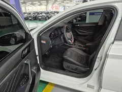 2023 Volkswagen Jetta 1.5 TSI Prestige — фото 17