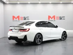 2023 BMW 3-Series 320i M Sport — фото 2