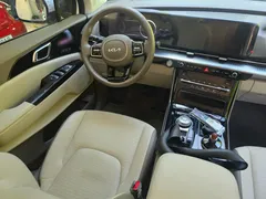 2022 Kia Carnival Diesel 7-Seater Hi-Limousine — фото 10