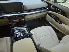 2022 Kia Carnival Diesel 7-Seater Hi-Limousine — фото 15