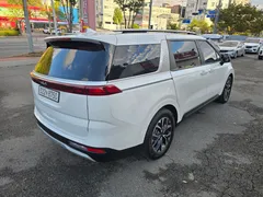2023 Kia Carnival Diesel 9-Seater Prestige — фото 2