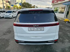 2023 Kia Carnival Diesel 9-Seater Prestige — фото 4