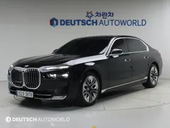 2023 BMW 7-Series 740i sDrive Design Pure Excellence — фото 12