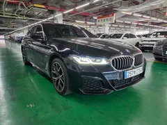 2023 BMW 5-Series 530e M Sport — фото 2