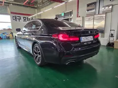2023 BMW 5-Series 530e M Sport — фото 4