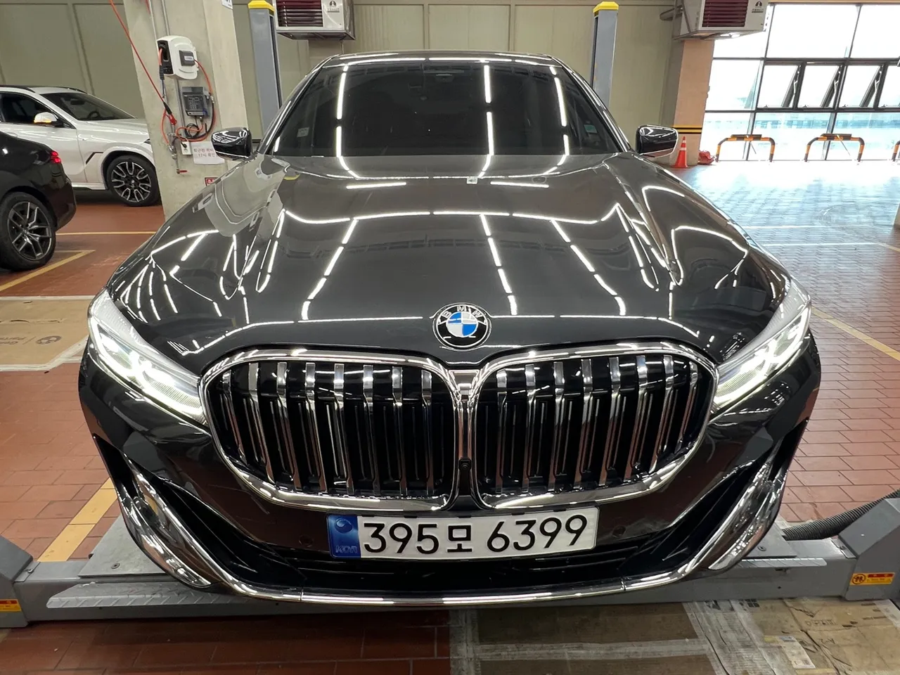 2022 BMW 7-Series 740Li xDrive Design Pure Excellence