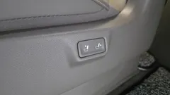 2023 Kia Carnival Gasoline 9-Seater Hi-Limousine — фото 18