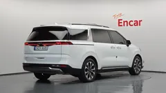 2023 Kia Carnival Diesel 9-Seater Noblesse — фото 2