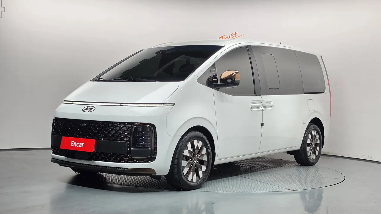 2024 Hyundai Staria Cargo 5-Seater