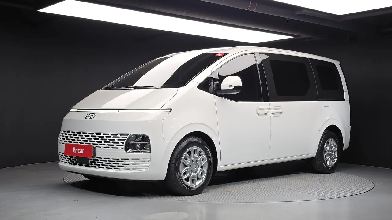2023 Hyundai Staria Cargo 3-Seater