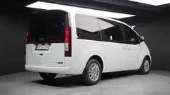 2023 Hyundai Staria Cargo 3-Seater — фото 2