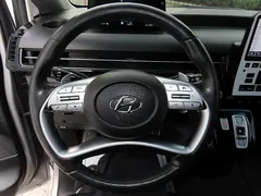 2024 Hyundai Staria Lounge 9-Seater — фото 17