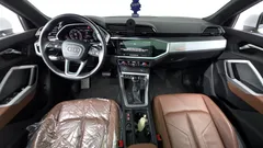 2022 Audi Q3 35 TDI Premium — фото 7