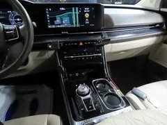 2023 Kia Carnival Diesel 7-Seater Hi-Limousine — фото 9
