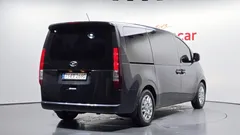 2023 Hyundai Staria Tourer 11-Seater — фото 2