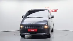2023 Hyundai Staria Tourer 11-Seater — фото 3