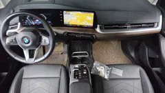 2022 BMW 2-Series 218d Luxury — фото 7
