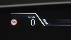 2022 BMW 2-Series 218d Luxury — фото 11