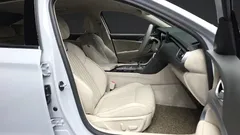 2022 Genesis G70 Gasoline 2.0T 2WD — фото 11