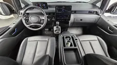 2022 Hyundai Staria 4WD Tourer 9-Seater — фото 7