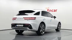 2023 Genesis GV70 2.5T Gasoline AWD — фото 2