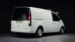 2022 Hyundai Staria Cargo 3-Seater — фото 2