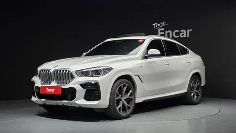 2022 BMW X6 xDrive40i M Sport