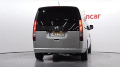 2023 Hyundai Staria 4WD Tourer 9-Seater — фото 4