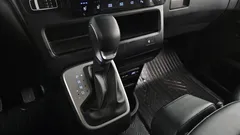 2023 Hyundai Staria 4WD Tourer 9-Seater — фото 9