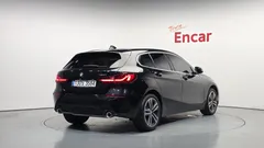 2022 BMW 1-Series 120i Advantage — фото 2