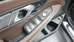 2022 BMW 3-Series 320i Luxury — фото 17