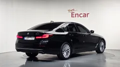 2023 BMW 5-Series 520i Luxury — фото 2