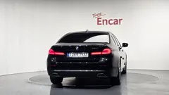 2023 BMW 5-Series 520i Luxury — фото 4