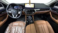 2023 BMW 5-Series 520i Luxury — фото 7