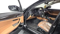2023 BMW 5-Series 520i Luxury — фото 10