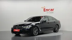 2023 BMW 5-Series 520i M Sport — фото 1
