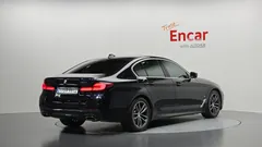 2023 BMW 5-Series 520i M Sport — фото 2