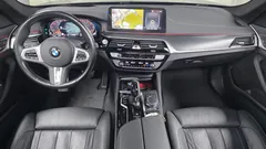 2023 BMW 5-Series 520i M Sport — фото 7