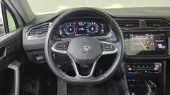 2023 Volkswagen Tiguan 2.0 TDI Prestige — фото 12