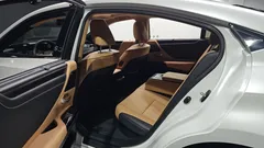 2023 Lexus ES Executive — фото 11
