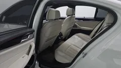 2022 BMW 5-Series M550i xDrive — фото 12