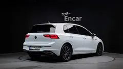 2022 Volkswagen Golf 2.0 TDI Prestige — фото 2