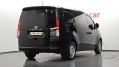 2022 Hyundai Staria Cargo 5-Seater — фото 2