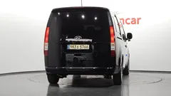 2022 Hyundai Staria Cargo 5-Seater — фото 4