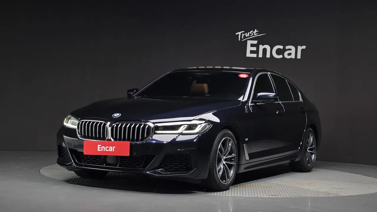 2023 BMW 5-Series 520i M Sport