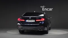 2023 BMW 5-Series 520i M Sport — фото 4